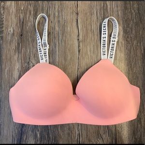 Victoria’s Secret Wireless T-shirt bra 34D